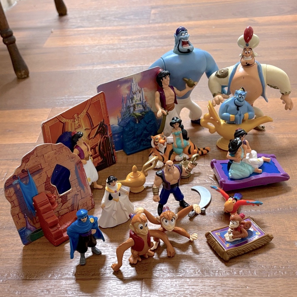Lot of 20 Vintage 90s Disney Aladdin Figures